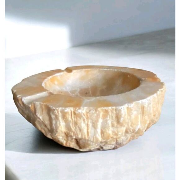 Vintage Mid Century Italian Yellow Alabaster Rock Ashtray Bowl Sculpture Geode
